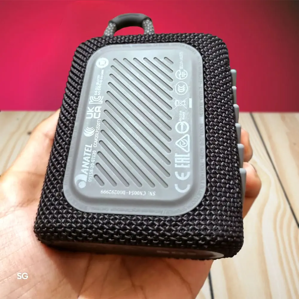 JBL Go 3