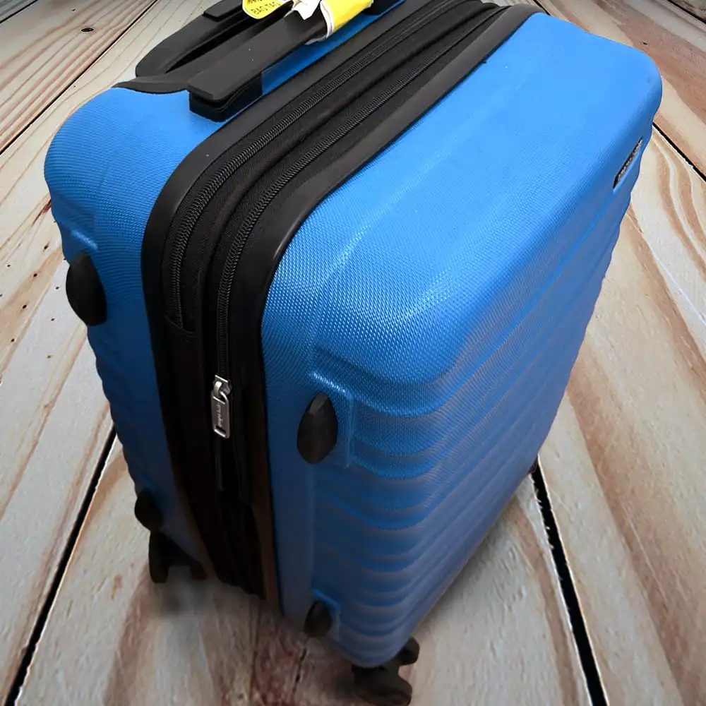 Amazon Basics 30" Hardside Carry-on Review