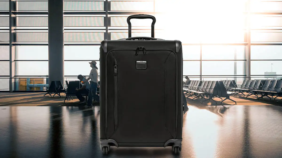 Top Mistakes Travelers Make When Buying Luggage
